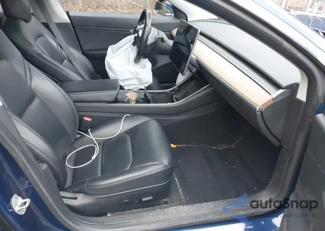 2018 Tesla Model 3 Long Range/Mid Range из США, поврежденный, VIN 5YJ3E1EA1JF102500